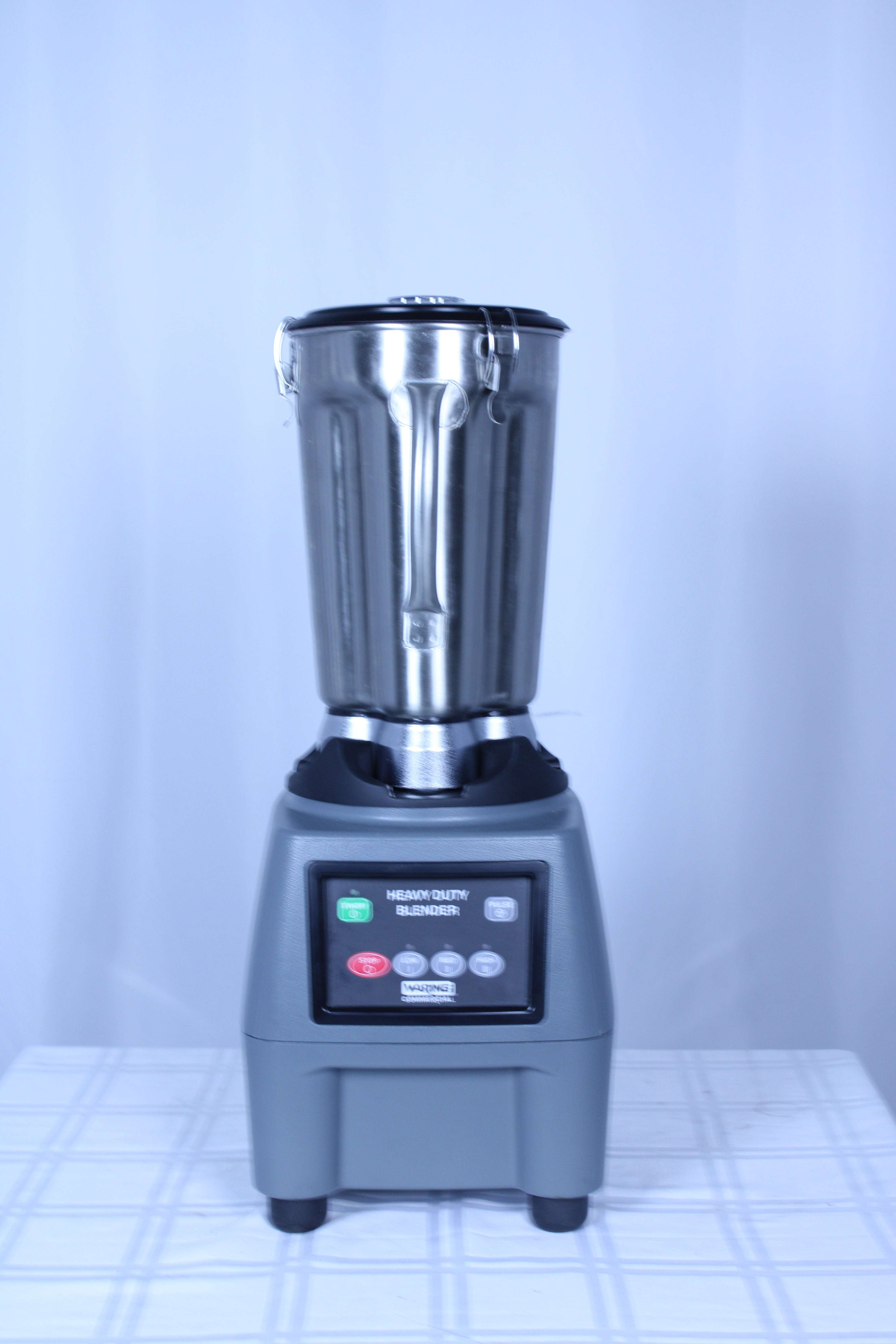 *Used* Waring CB15 Heavy-Duty Countertop Food Blender with 1-Gallon Capacity