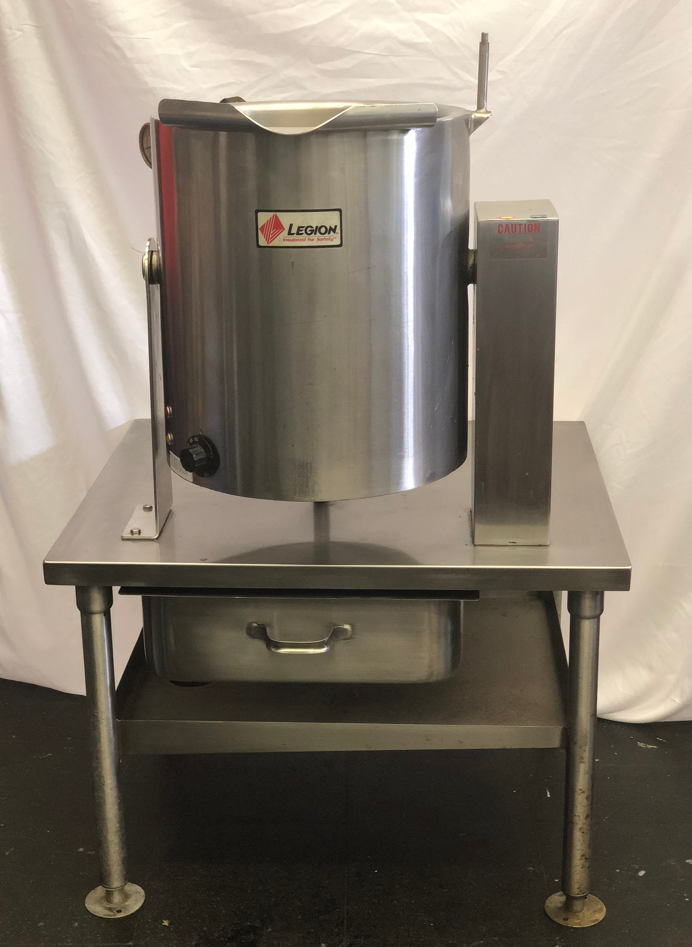 *Used* Legion TEH-20 Electric 2/3 Jacketed Tilt Kettle, 20 Quart