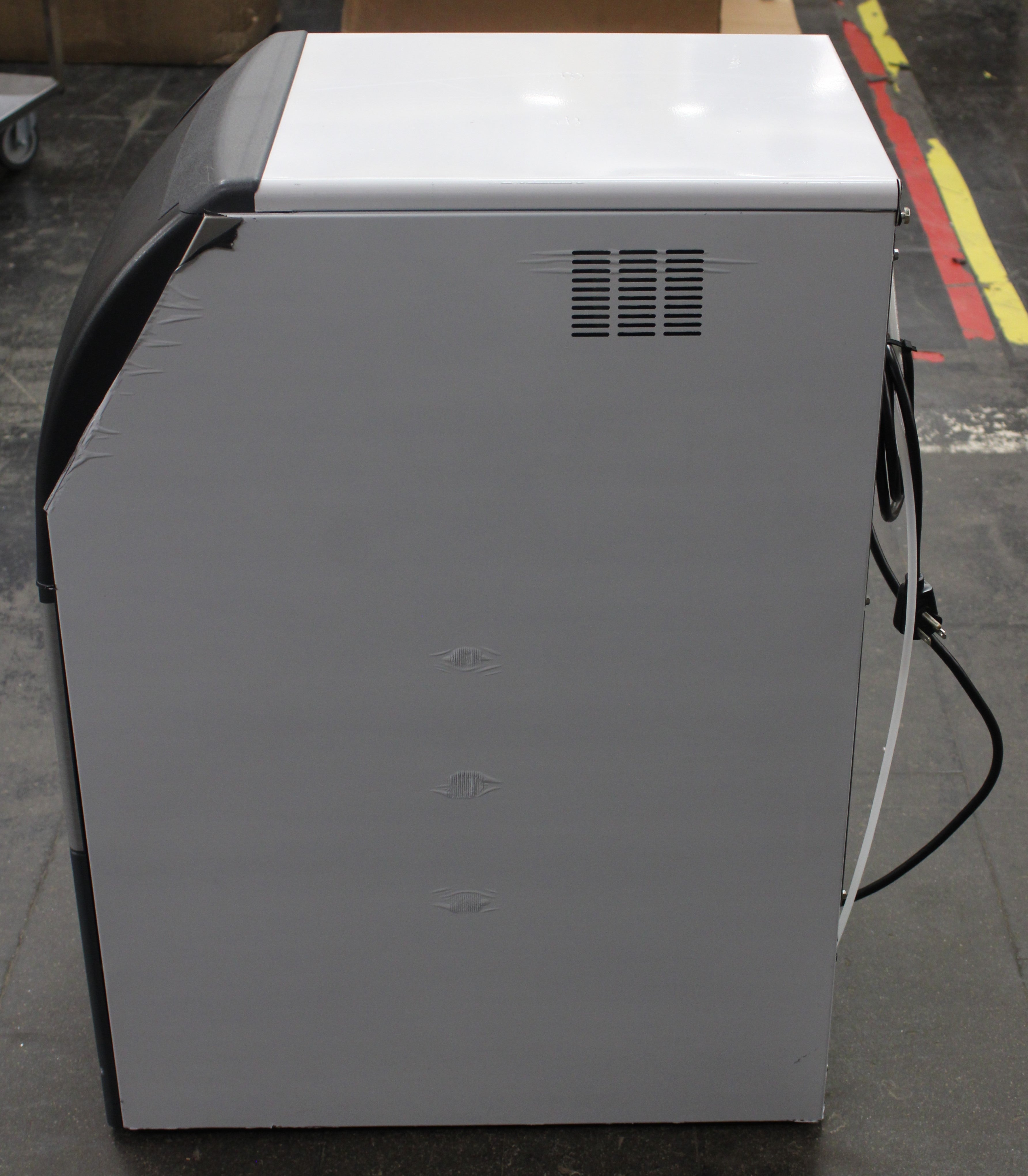 Scotsman UN0815A *Open Box* - 80 lb Nugget Ice Machine