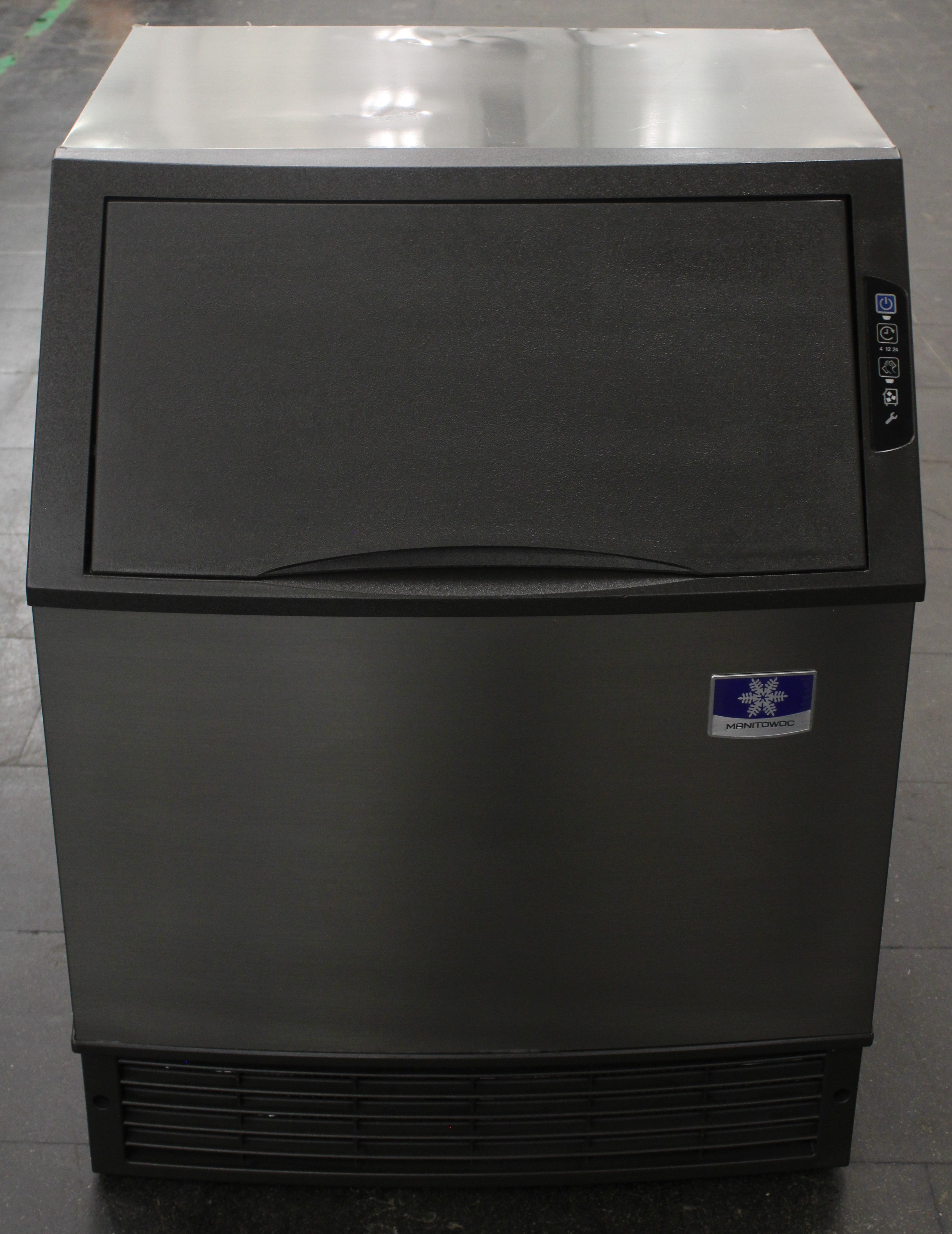 Manitowoc UYF0140A *Used* 137 lb Undercounter Ice Machine