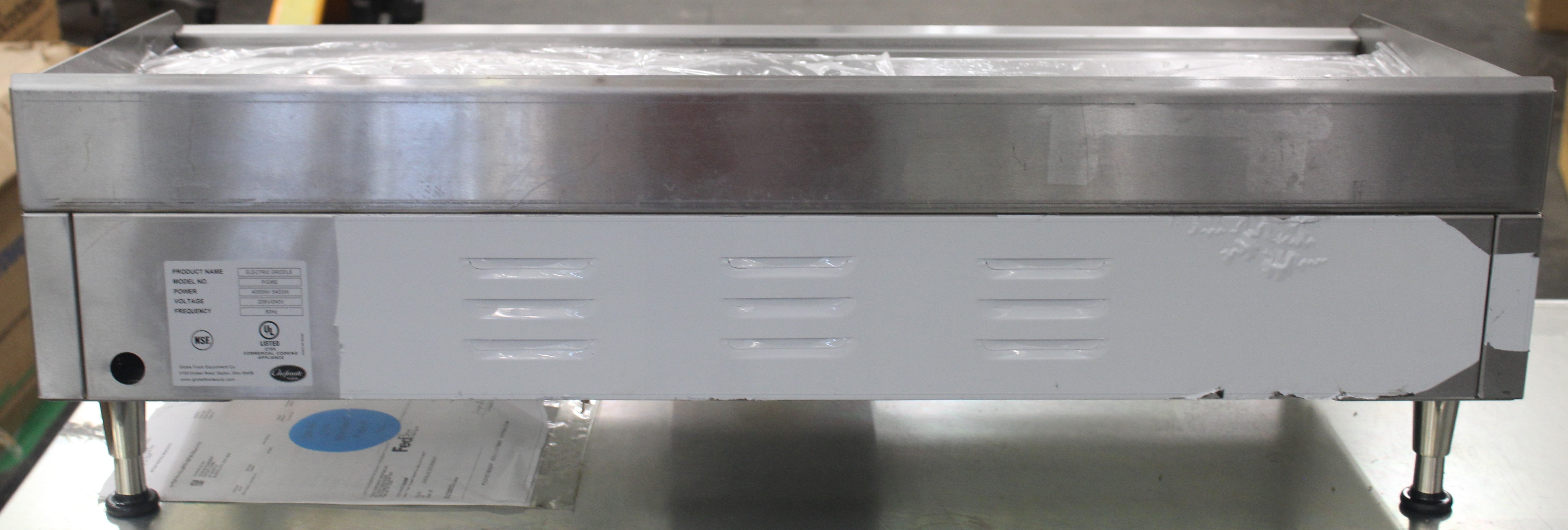 Globe PG36E *Open Box* 36" Electric Countertop Griddle