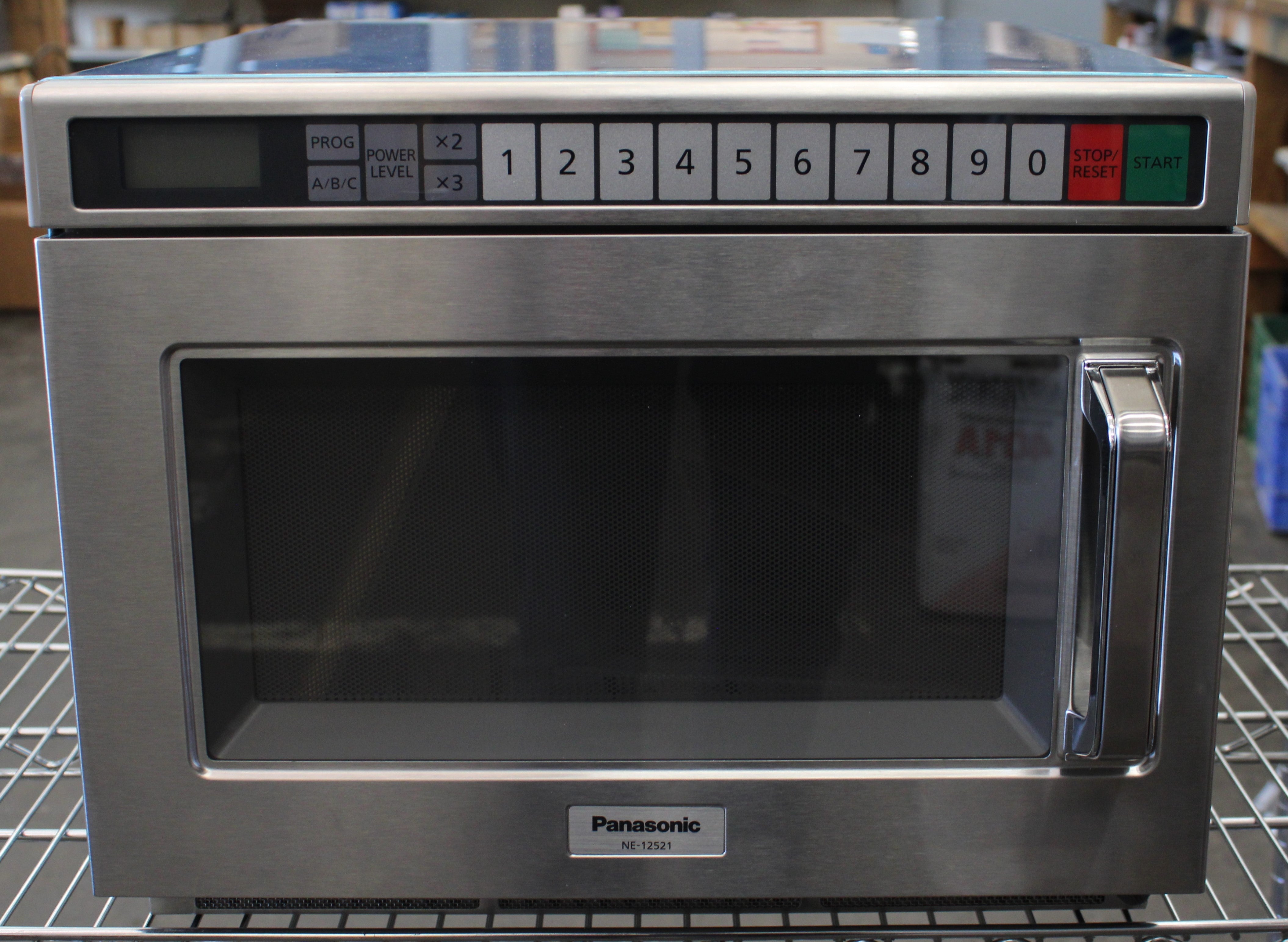 Panasonic NE-12521 *Ding & Dent* 1200 Watts Microwave Oven