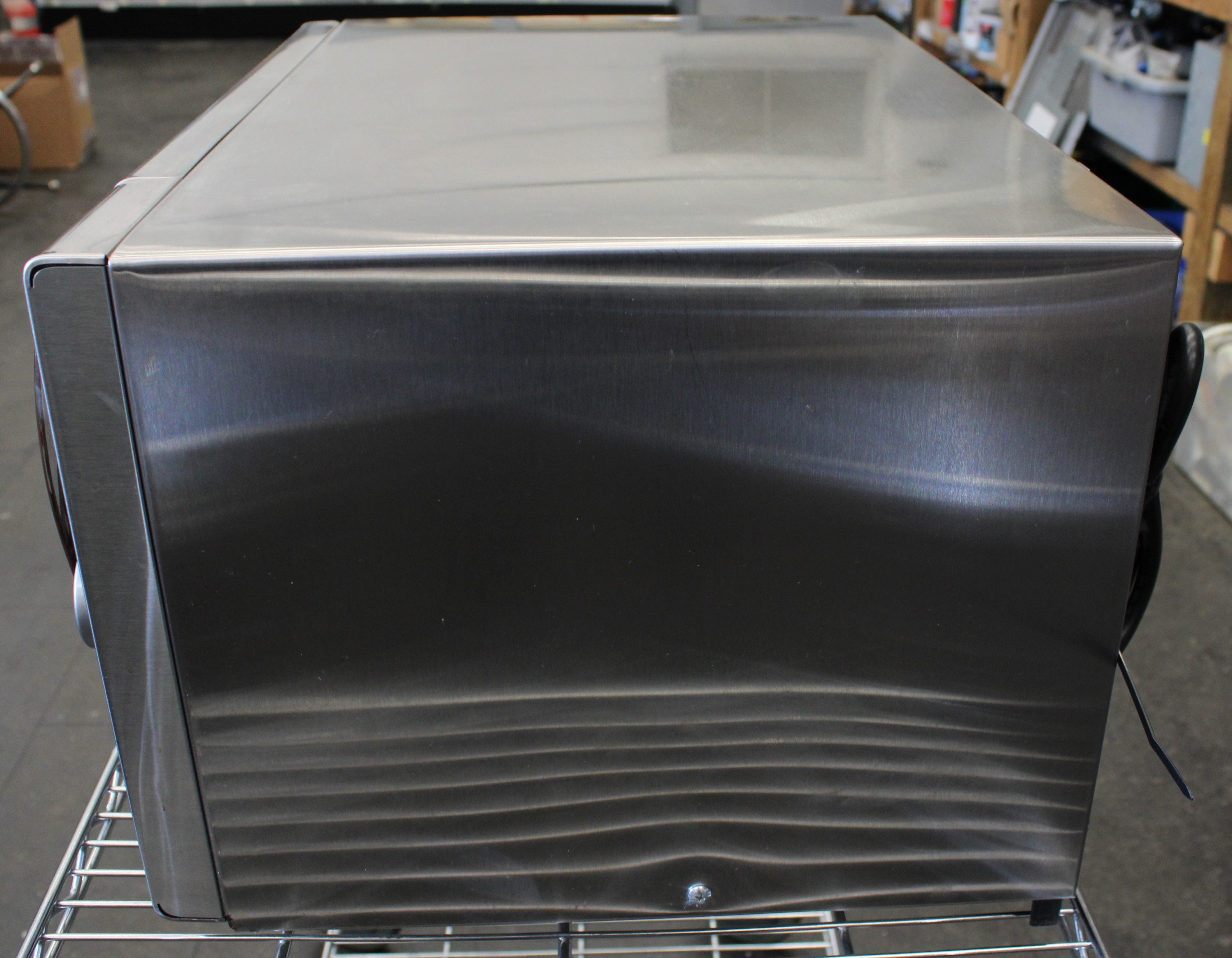 Sharp R21LCFS *Used* 1000 Watts Medium Duty Microwave Oven