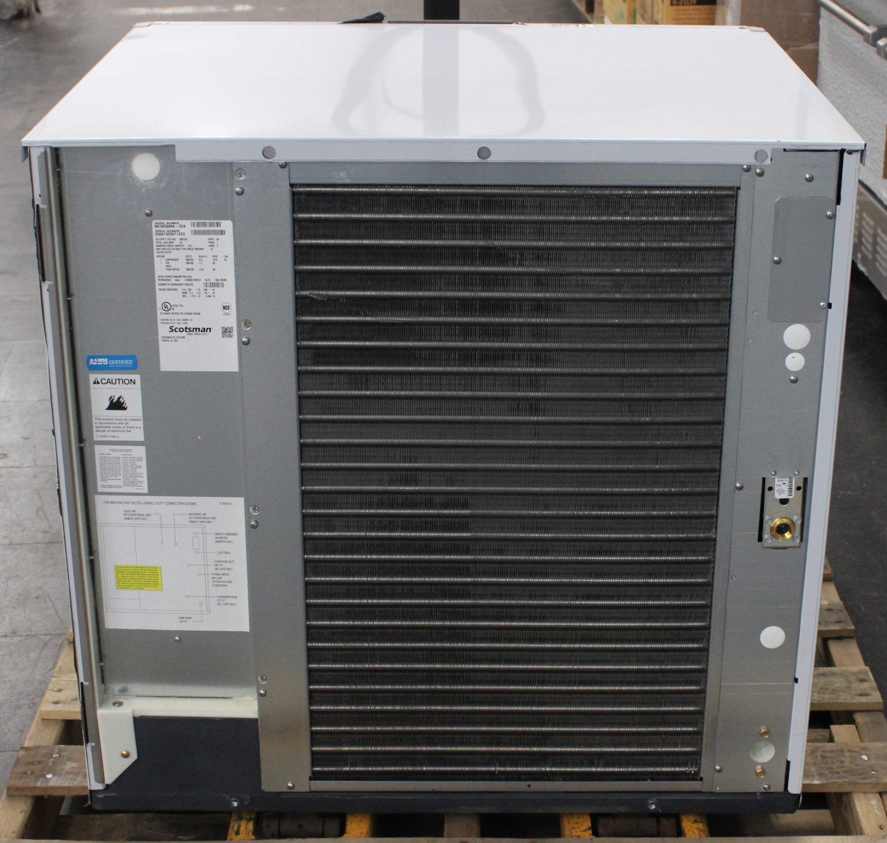 Scotsman MC0830MA-32A *Ding & Dent* 800lb Modular Cube Ice Machine (#4216)