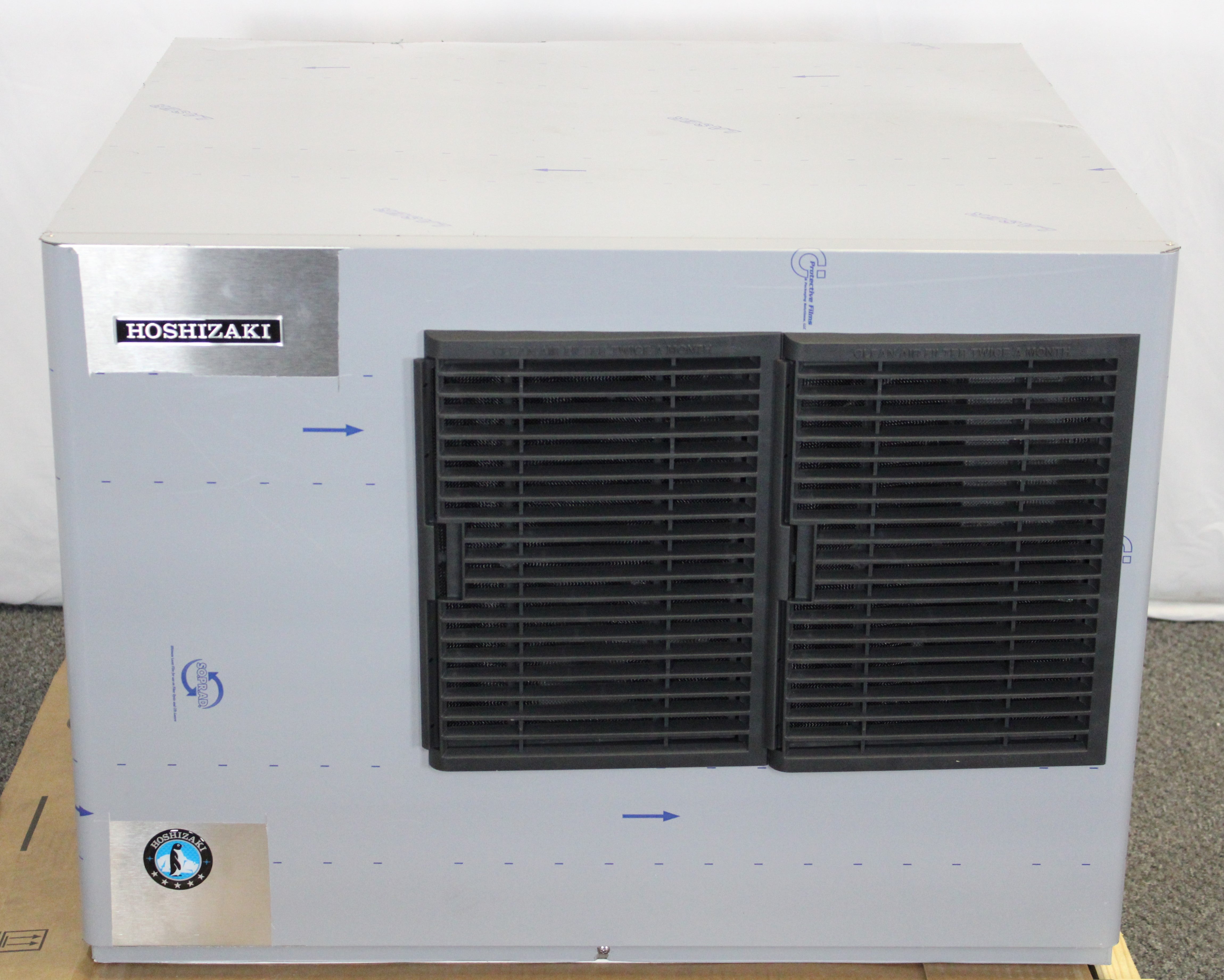 Ding & Dent Hoshizaki KML-325MAJ 380-lb Cap. Crescent Cube Air Cooled Ice Maker