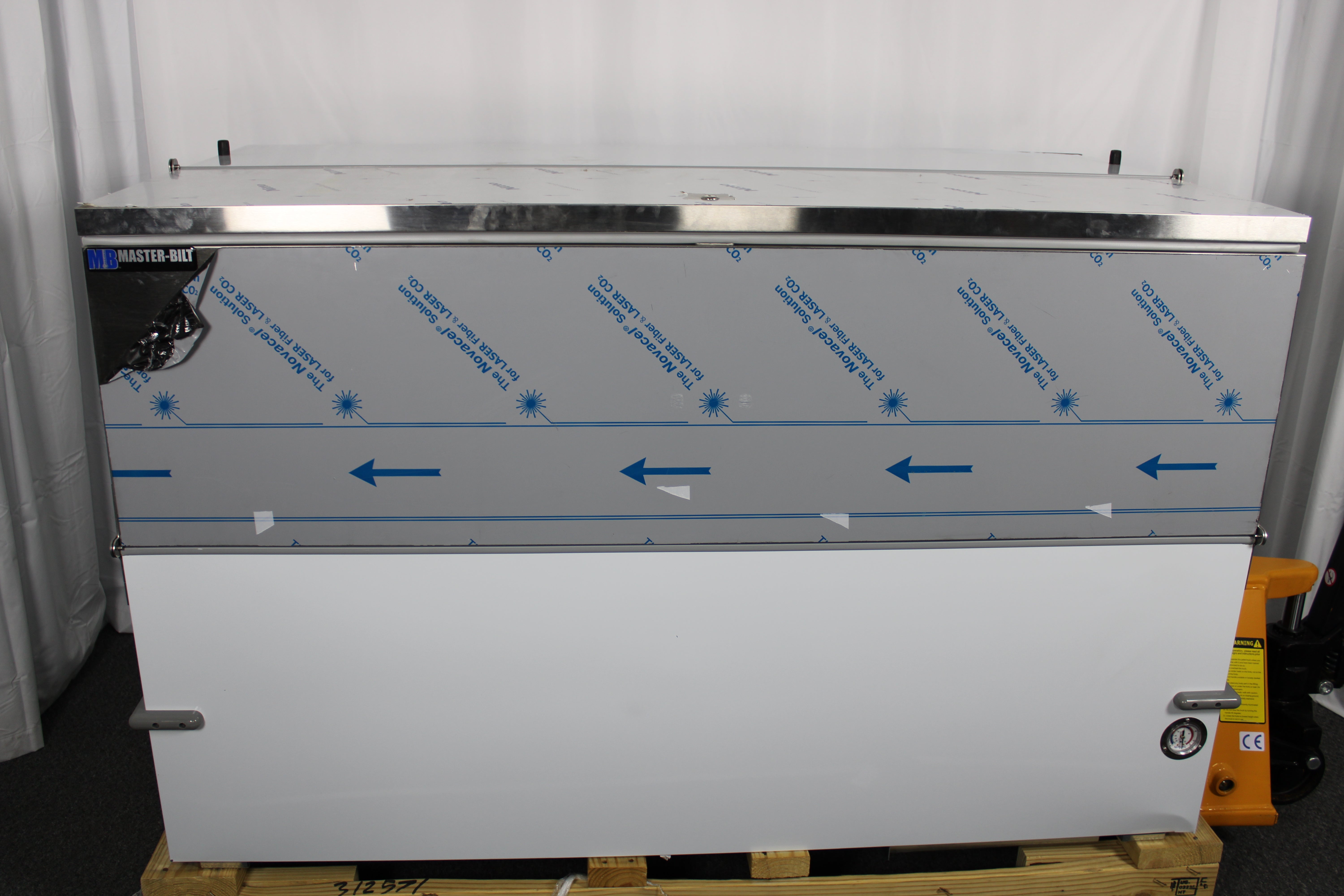 *Ding & Dent* Master-Bilt OMC-162-A Endura Series Open Front Milk Cooler