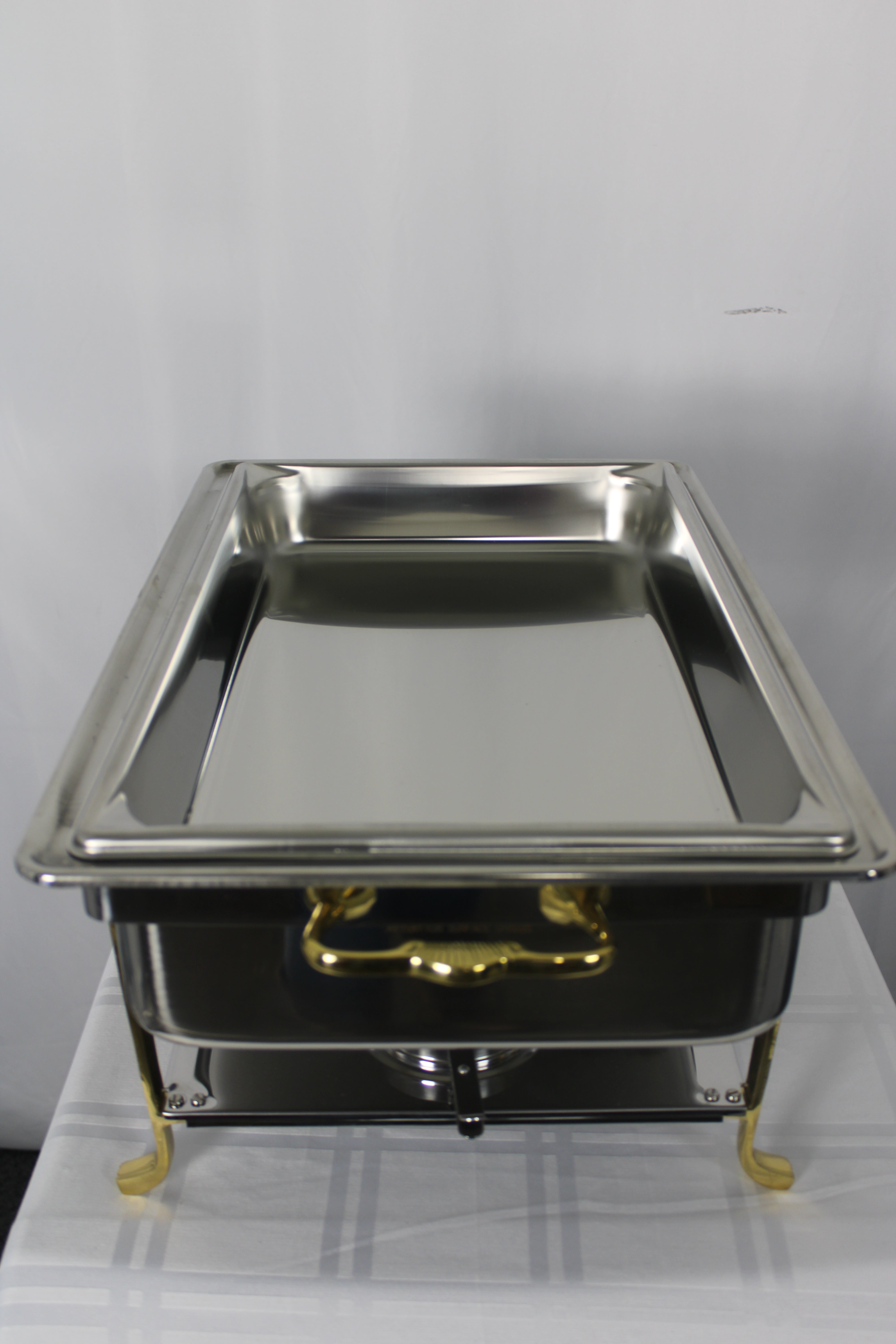 *Ding & Dent* Vollrath 46045 9-Quart Classic Design Oblong Electric Chafing Dish