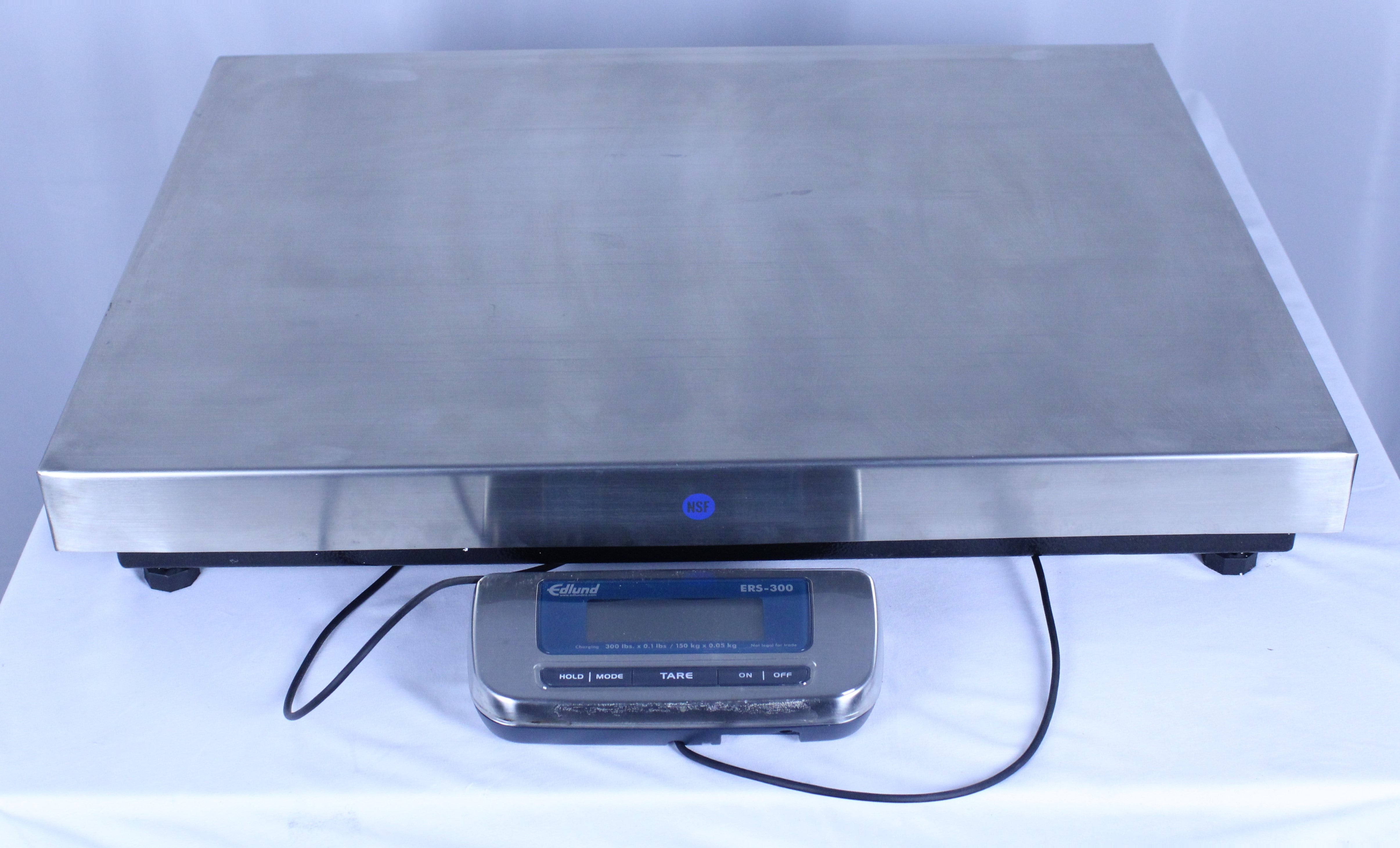 Edlund ERS-300 *Open Box* 25-1/2" x 20" 300 lb Digital Receiving Scale