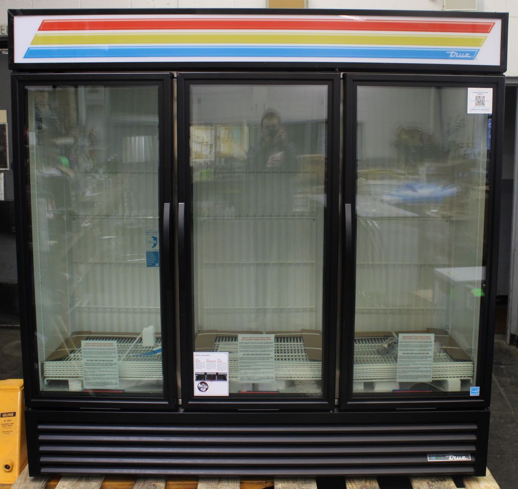 True GDM-72F-HC-TSL01 *Ding & Dent* Glass Door Freezer Merchandiser