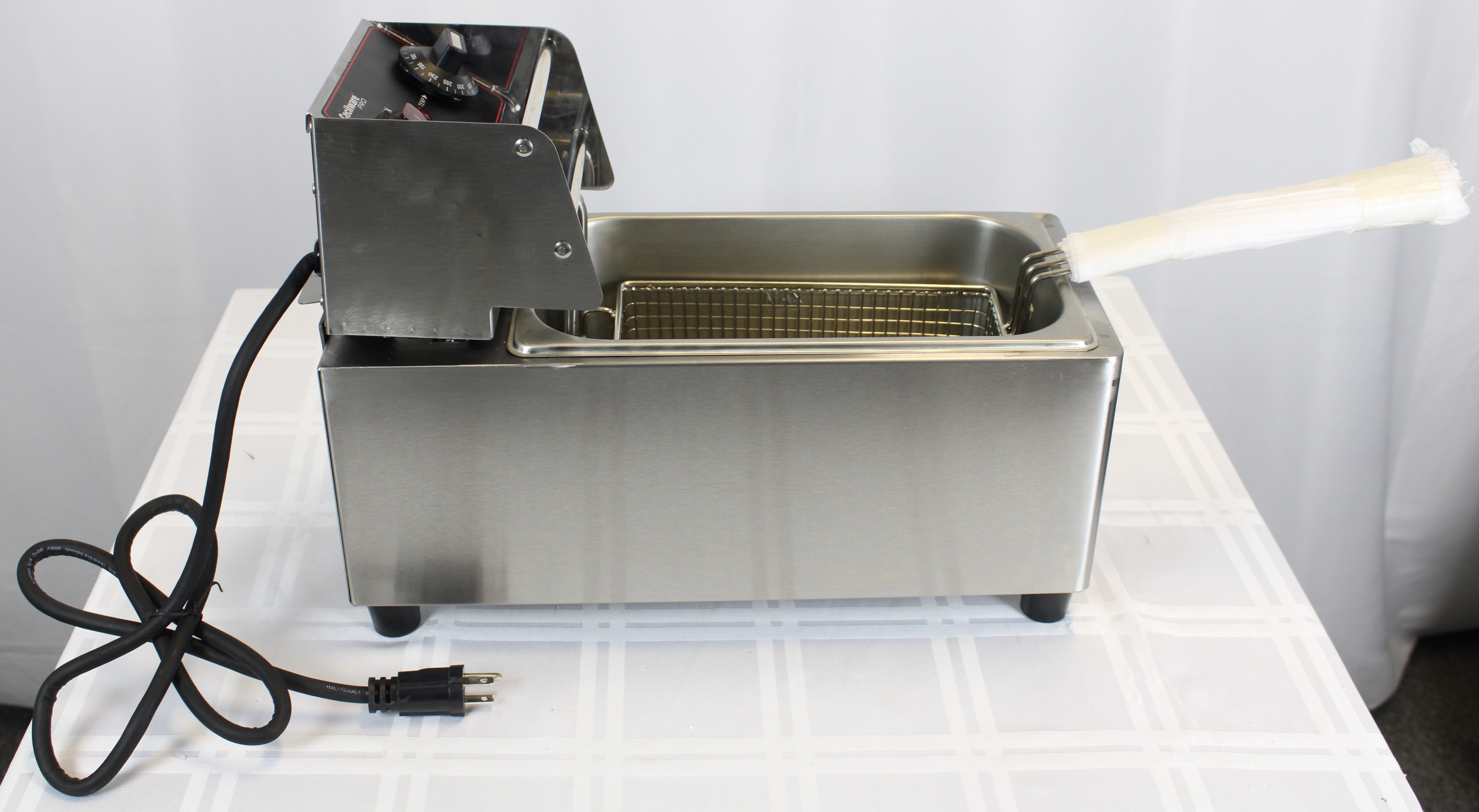 Ding & Dent Grindmaster Cecilware Pro EL-6 Single 6 lb Fryer 120V