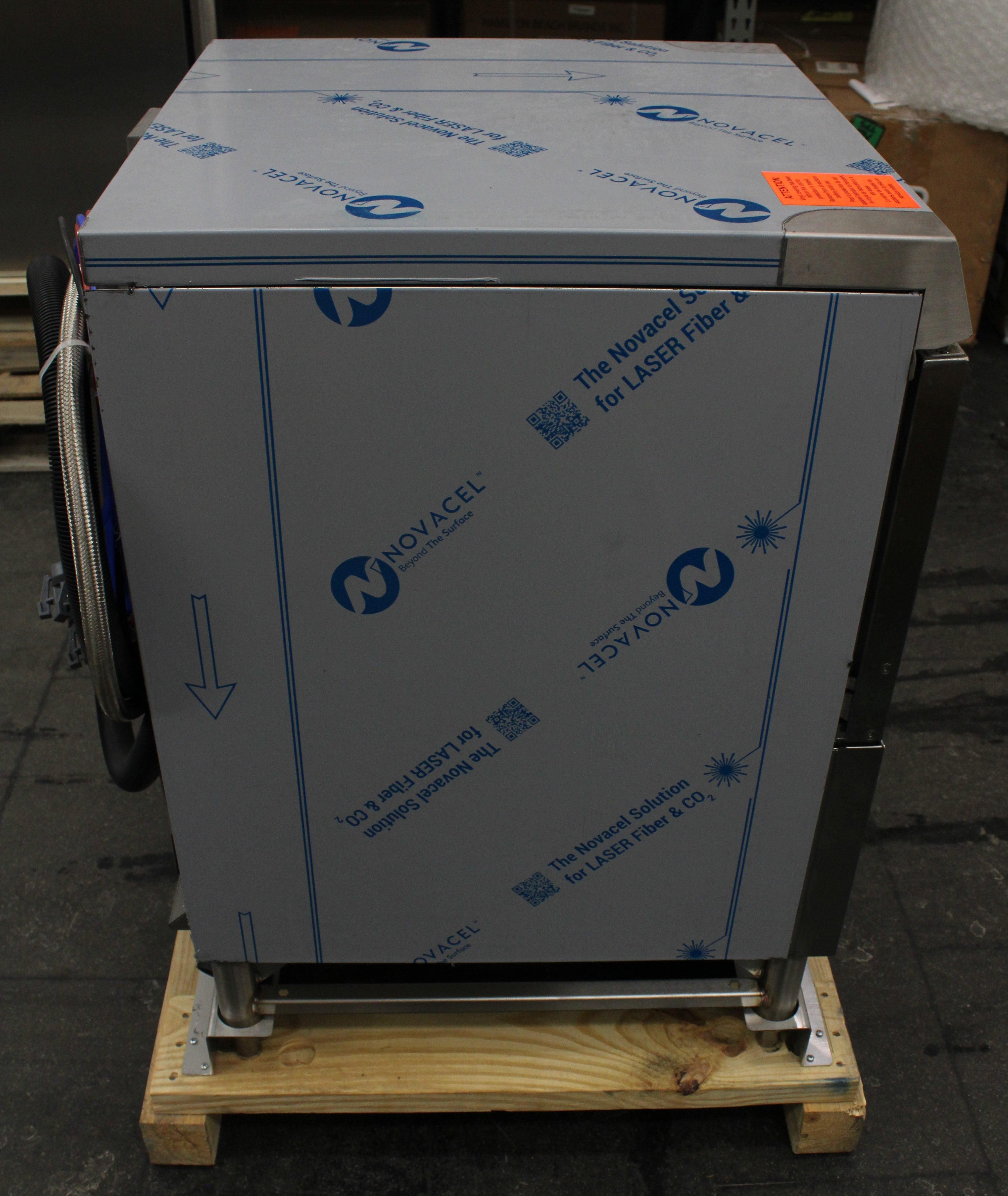 *Ding & Dent* Hobart LXGNR-2 Advansys Energy High Temperature Glass Washer