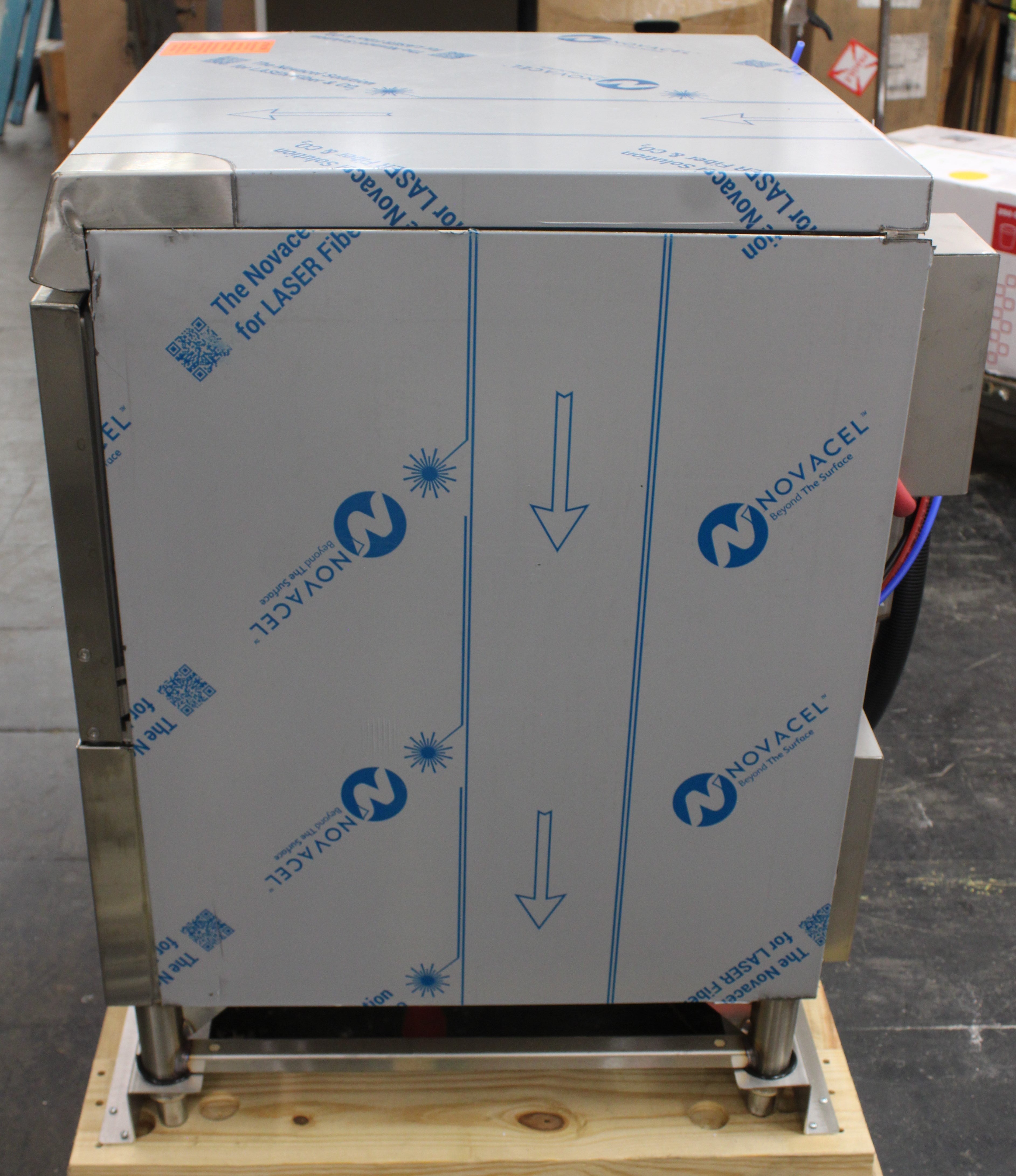 *Ding & Dent* Hobart LXGNR-2 Advansys Energy High Temperature Glass Washer