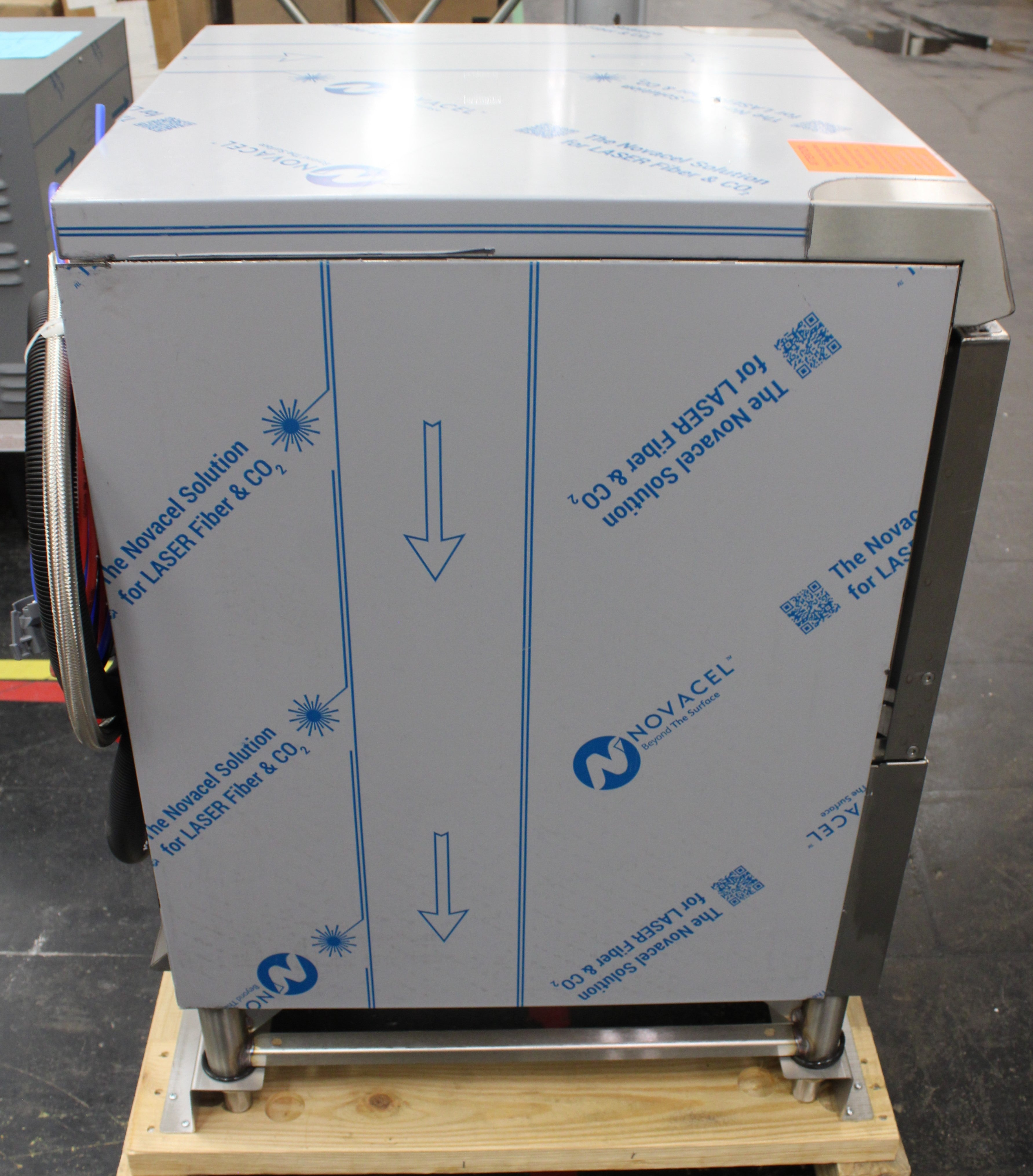 *Ding & Dent* Hobart LXGNR-2 Advansys Energy High Temperature Glass Washer