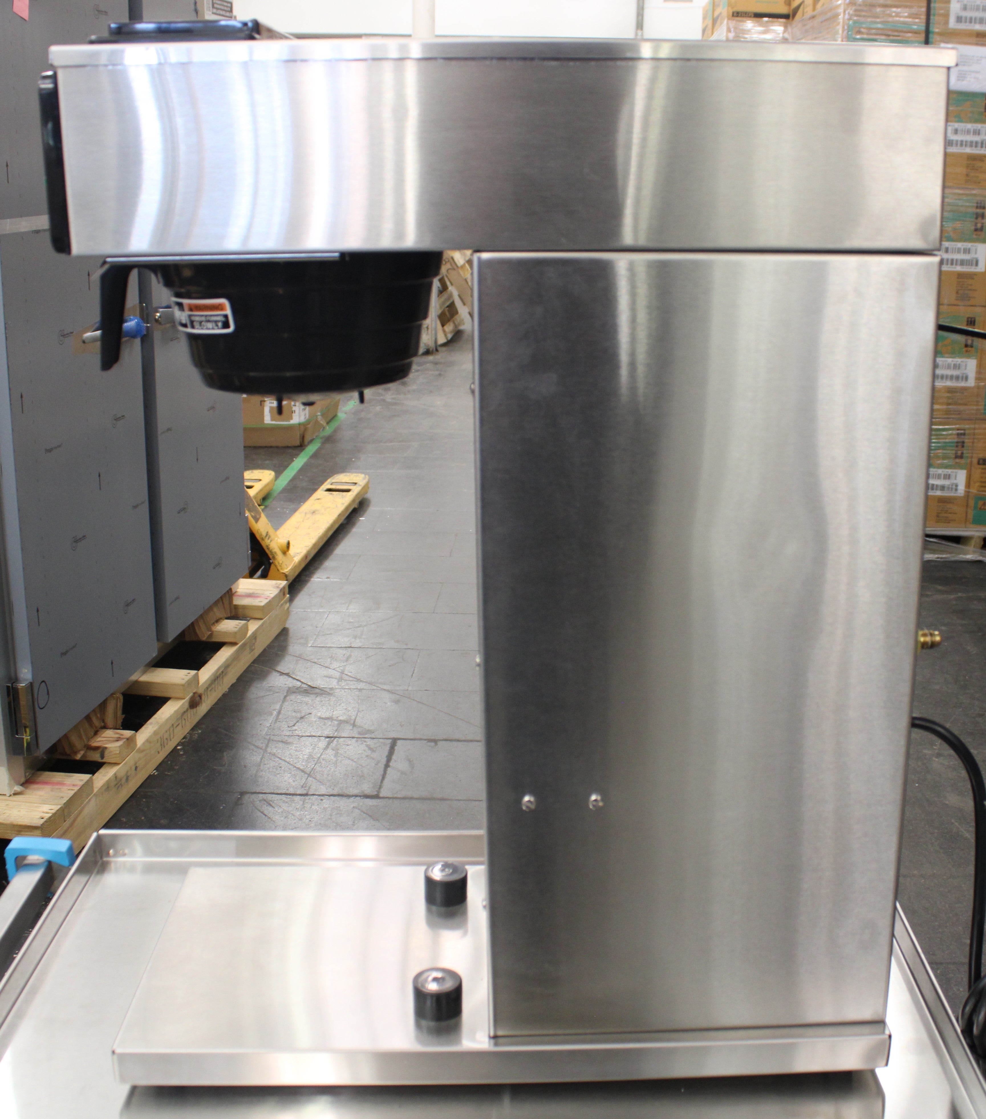 *Ding & Dent* Bunn 23001.0006 CWTF15-APS Automatic Airpot Coffee Brewer