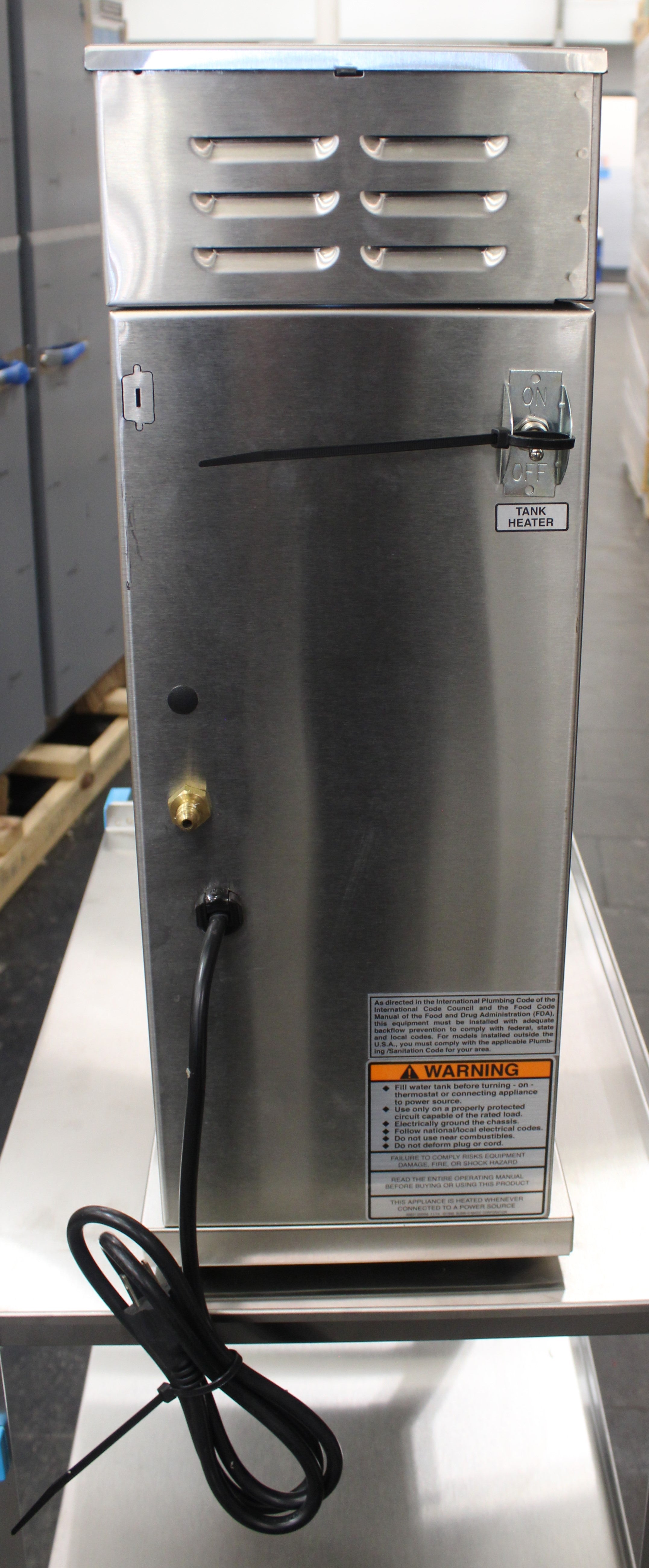 *Ding & Dent* Bunn 23001.0006 CWTF15-APS Automatic Airpot Coffee Brewer