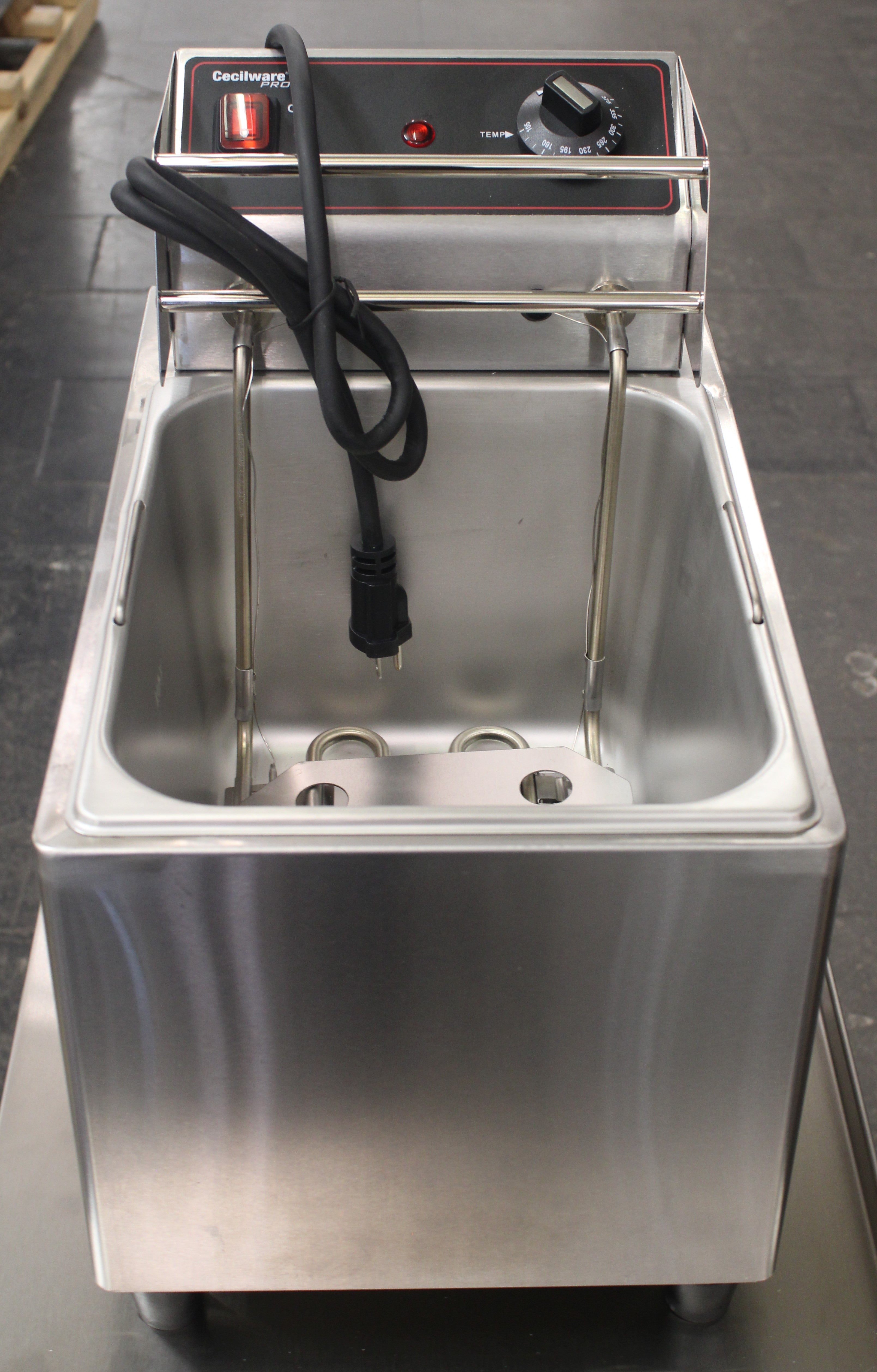 *Open Box* Grindmaster Cecilware Pro EL25 Single 15 lb Fryer 240V