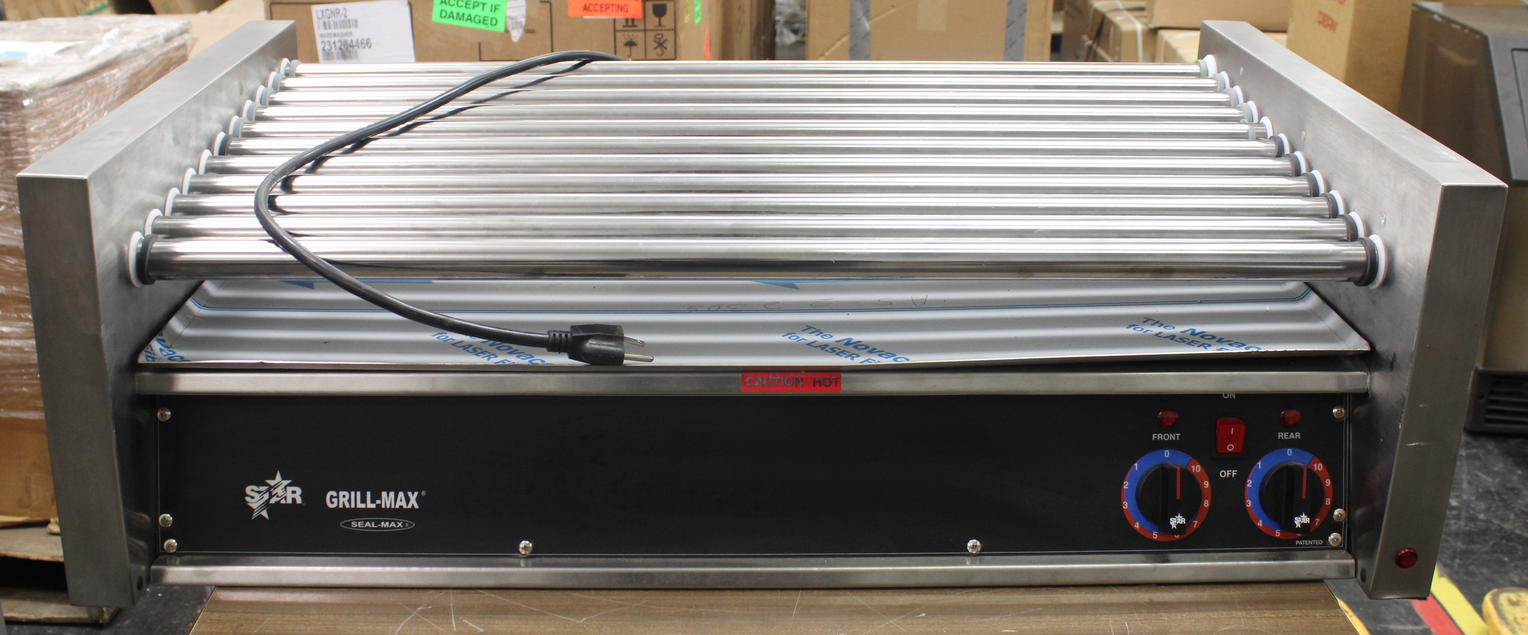 *Ding & Dent* Star 50C 50 Hot Dog Capacity Hot Dog Grill