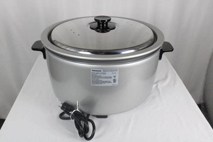 *Ding & Dent* Panasonic SR-GA541H 60 Cup Capacity Commercial Rice Cooker