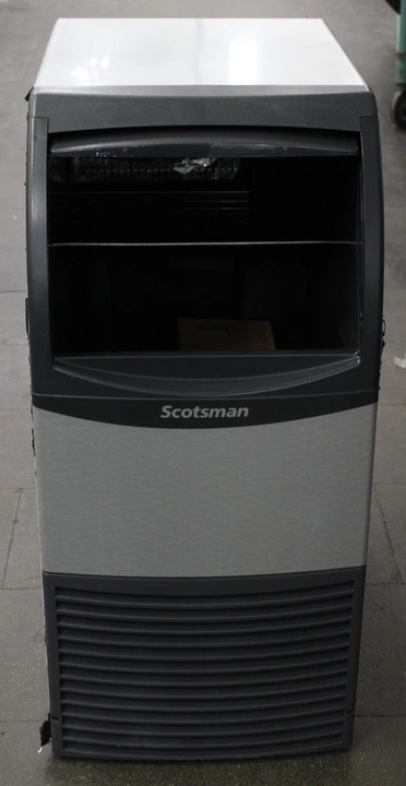 *Used* Scotsman CU0415MA-1 58 lb/day W/ 36 lb Storage Undercounter Ice Maker