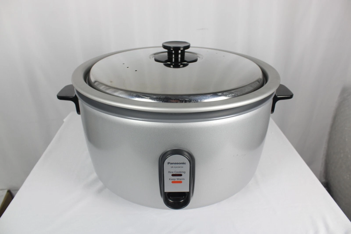 *Ding & Dent* Panasonic SR-GA541H 60 Cup Capacity Commercial Rice Cooker