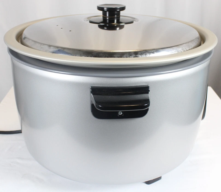 *Ding & Dent* Panasonic SR-GA721L 40 Cup Capacity Commercial Rice Cooker