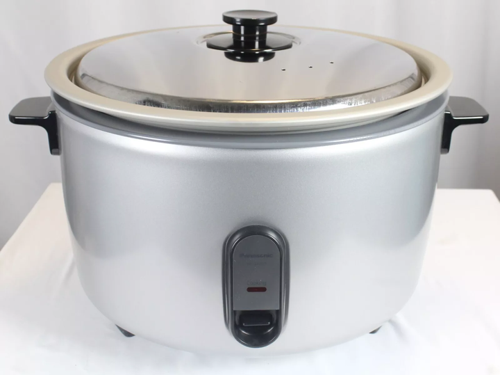 *Ding & Dent* Panasonic SR-GA721L 40 Cup Capacity Commercial Rice Cooker
